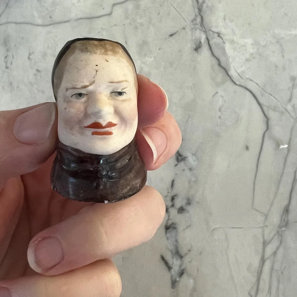 Pair of antique small figuring heads - perfect for candlestick or‎ salt